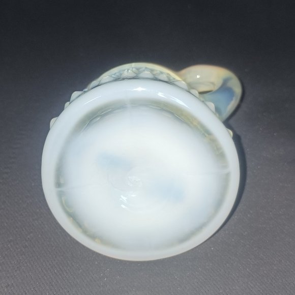 Antique Fenton Hobnail Opalescent Cruet/Perfume Decanter - Picture 7 of 7